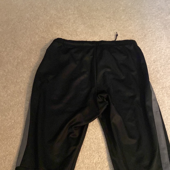 Nike Sweatpants - Picture 4 of 4